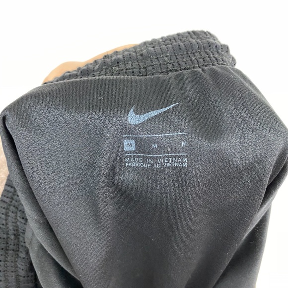 Nike Women's Swoosh Running Shorts Size M Black - Picture 4 of 6
